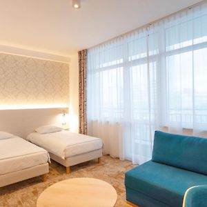 Habitación Estándar con 2 Camas Individuales